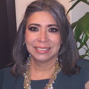 Meet your Posher, Elizabeth